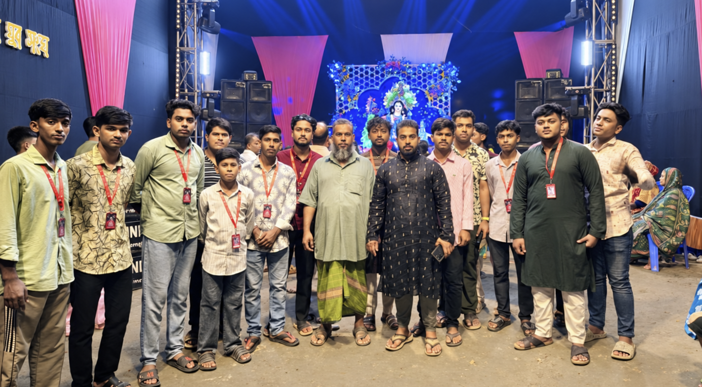 শ্যামগ্রাম মধ্যপাড়ায় লক্ষ্মীপূজার মণ্ডপে সাকিল আহমেদ, বাবার স্মৃতি বুকে নিয়ে মানুষের পাশে থাকার অঙ্গীকার